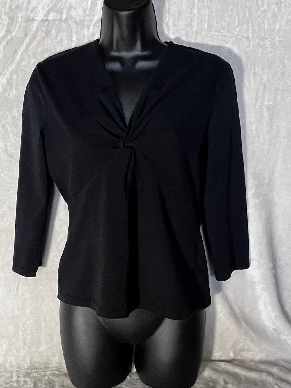 Jones New York Black Twist-Knot V-Neck Top